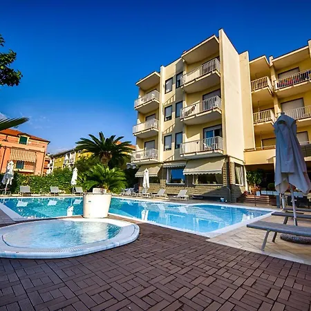 Splendid Hotel 3*