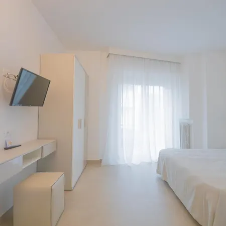 Splendid 3* Диано-Марина