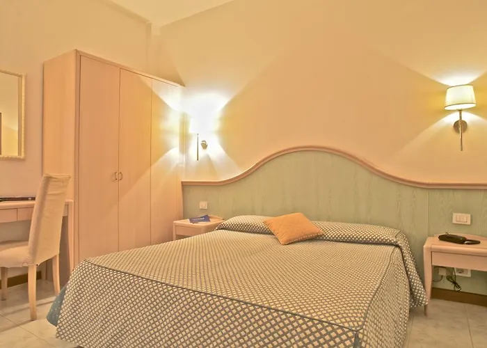 Отель Splendid 3*