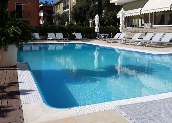 Splendid Отель Диано-Марина